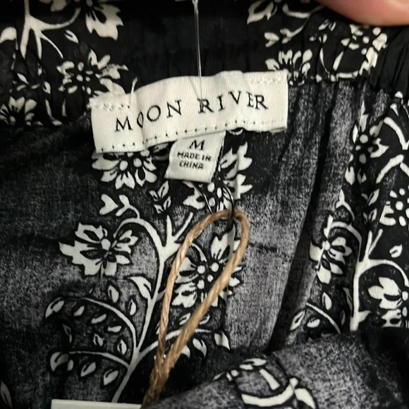 NWT! Moon river Peplum Boho Tassel Rope Tied Tank Top black & White M - Picture 2 of 3